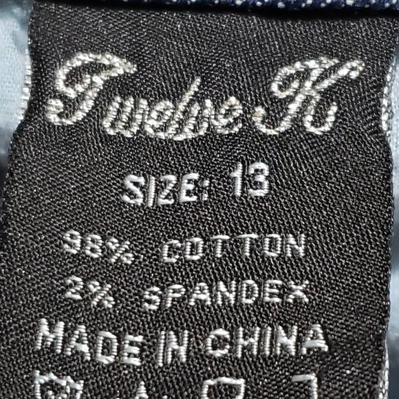 Twelve K Dark Blue Women's Jeans Bejeweled Back Pockets (Size 13) - Picture 3 of 12